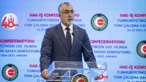 Vedat Işıkhan: Çalışma hayatında da Türkiye Yüzyılı'nı birlikte inşa edeceğiz