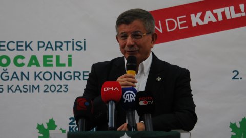 Ahmet Davutoğlu: Gözümüzün önünde 1 aydır, bir halk yok ediliyor