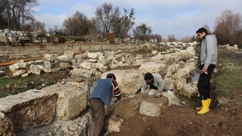 Kütahya'da heyecanlandıran keşif: Afrodit ve Dionysos'a ait yeni heykel başları bulundu