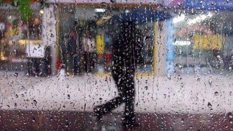 İBB AKOM yağış ve fırtına raporunu yayımladı: Metrekareye 50 kilogram yağış düştü