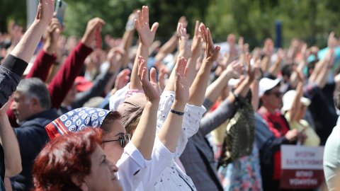 CHP Genel Başkanı Özgür Özel, Ankara'da Büyük Emekli Mitingi'nde konuştu: "Hakkınızı söke söke alacağım"