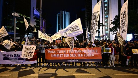 İsrail'in Gazze'ye yönelik saldırıları İstanbul'da protesto edildi