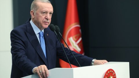 Erdoğan'dan İmamoğlu'na Roma gezisi eleştirisi: "Hiçbir haklı gerekçesi olamaz"
