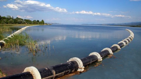 Su seviyesi düşen Yuvacık Barajı'na Sapanca Gölü'nden takviye yapıldı