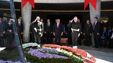 Süleyman Demirel mezarı başında anıldı