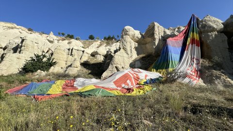 Kapadokya'da faciaya çeyrek kaldı: Balon kayalıklara indi!