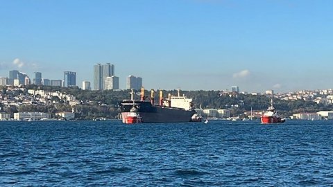  İstanbul Boğazı'nda gemi trafiği çift yönlü askıya alındı