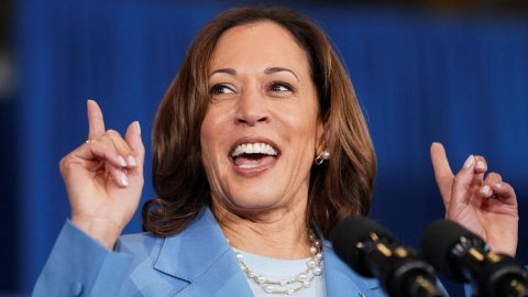 Kamala Harris, 24 saatte 81 milyon dolar bağış topladı