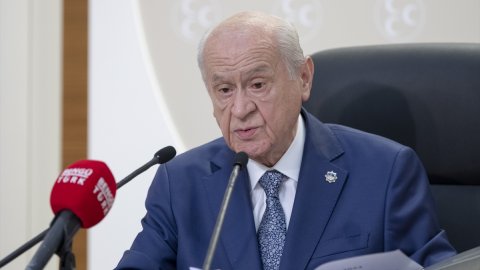 Devlet Bahçeli sürpriz basın toplantısında CHP'yi hedefine koydu: "CHP milli güvenliğe zarardır"