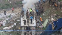 Nepal'de kalkış sırasında kaza: Uçaktaki 18 kişi öldü