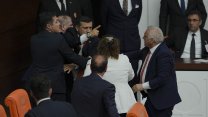 TBMM'de bir arbede daha: Bu sefer İYİ Parti'li Türkoğlu ile MHP'li Akçay kavgaya tutuştu