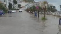 Mudanya'da sağanak etkili oldu: Sahil yolu göle döndü