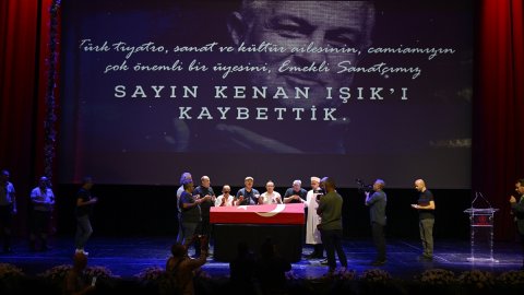 Kenan Işık'a AKM'de hazin tören: Ankara'ya uğurlandı!