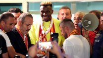 Victor Osimhen, Galatasaray için İstanbul'a geldi