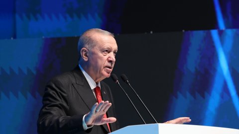 Cumhurbaşkanı Erdoğan: Oyun platformları gençleri zehirliyor!