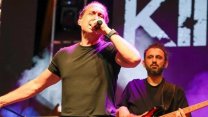 Kıraç kendi konser alanını bulamadı, yolda sorduğu kişi onu tanımayınca gündem oldu