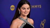 Selena Gomez gala tarzıyla geceye damga vurdu!