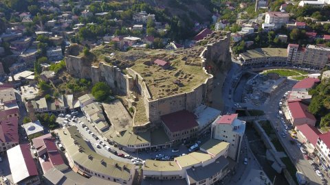 Bitlis Kalesi kazısında en az 500 yıllık su şebekesi ortaya çıktı