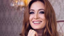 Ceyda Düvenci kiloları verdi, objektif karşısına geçti: Model gibi!