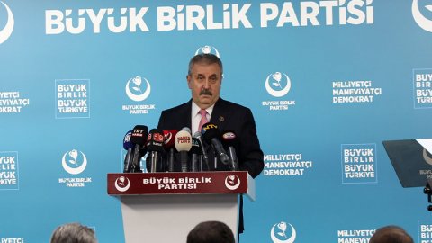 BBP lideri Destici: "Gazi Meclisimiz terörist başı Öcalan’ın konuşabileceği bir yer asla değildir"